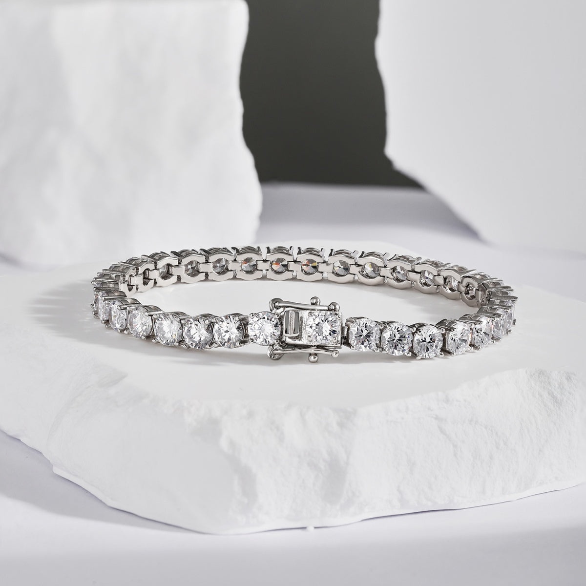 [Perla Lux]Ornate Sparkling Round Cut Wedding Bracelet