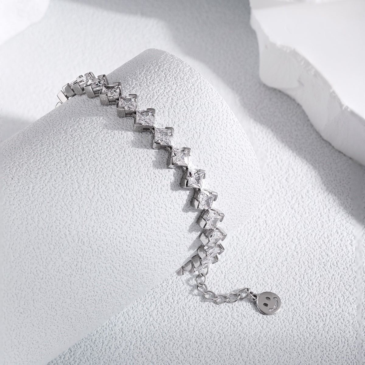 [Perla Lux]0.5 Carat Ornate Princess Cut Daily Bracelet
