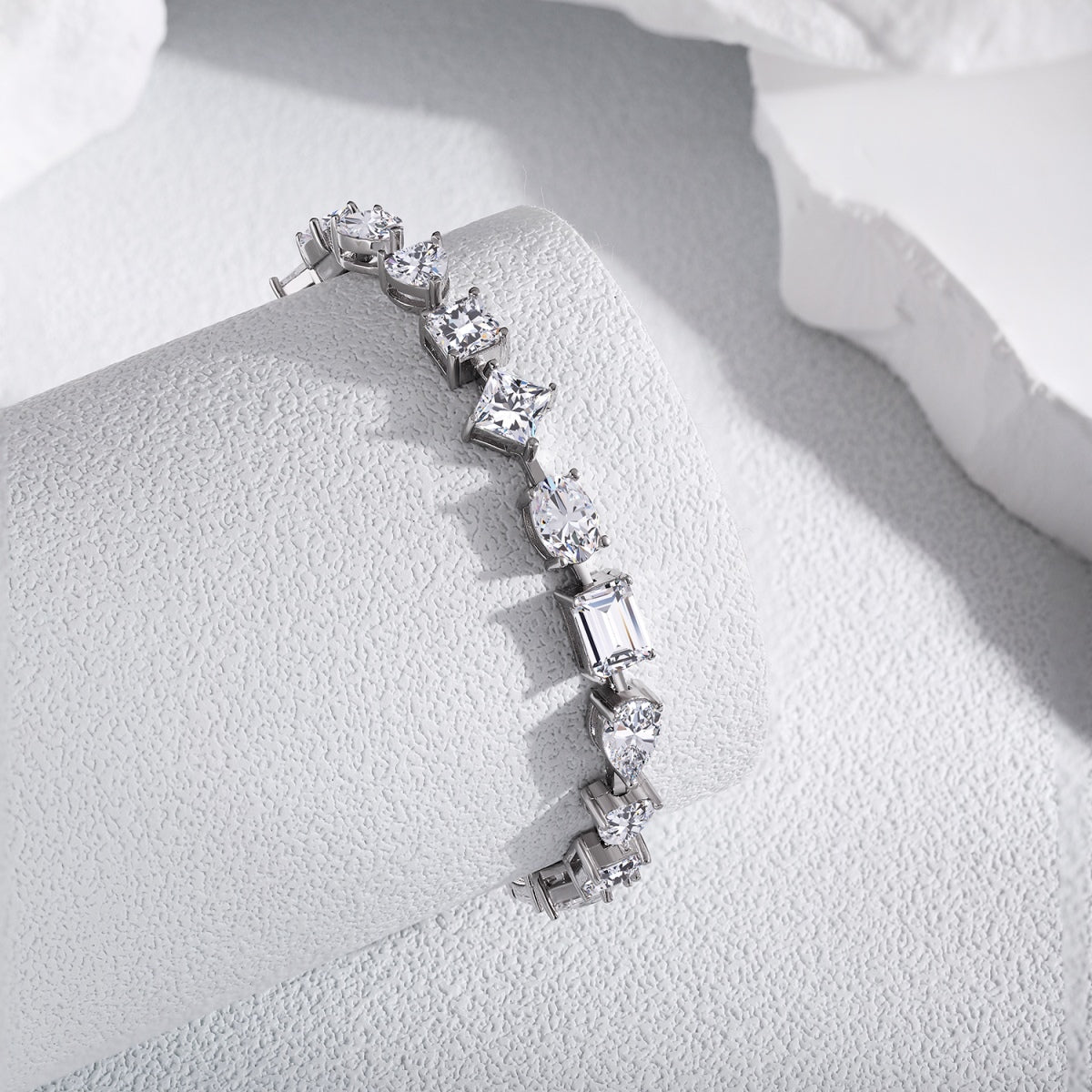[Perla Lux]Unique Exquisite Multi Cut Daily Bracelet
