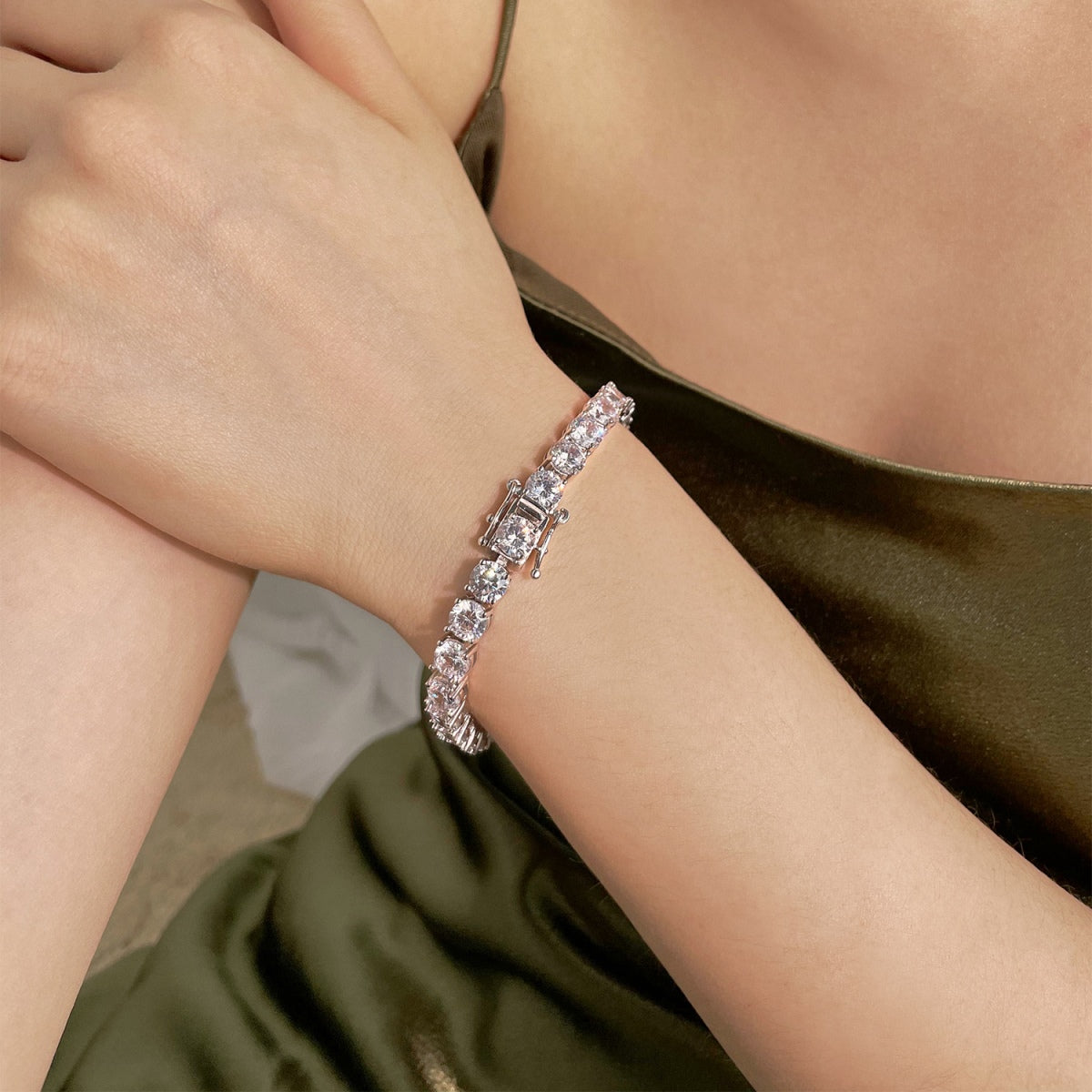 [Perla Lux]0.75 Carat Dazzling Round Cut Wedding Bracelet