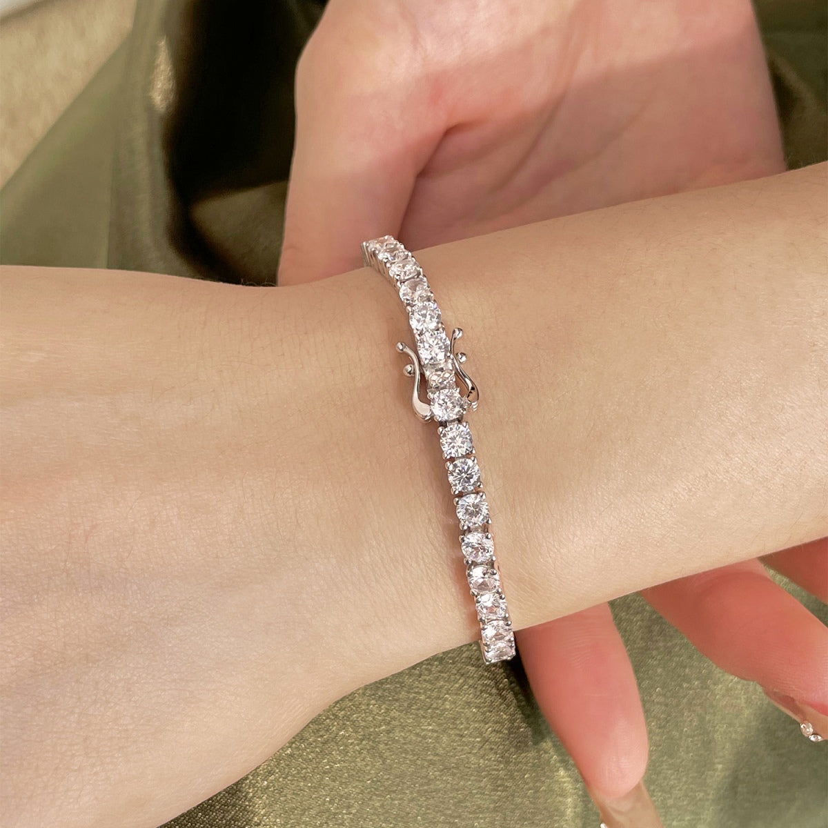 [Perla Lux]Luxurious Ornate Round Cut Tennis Bracelet