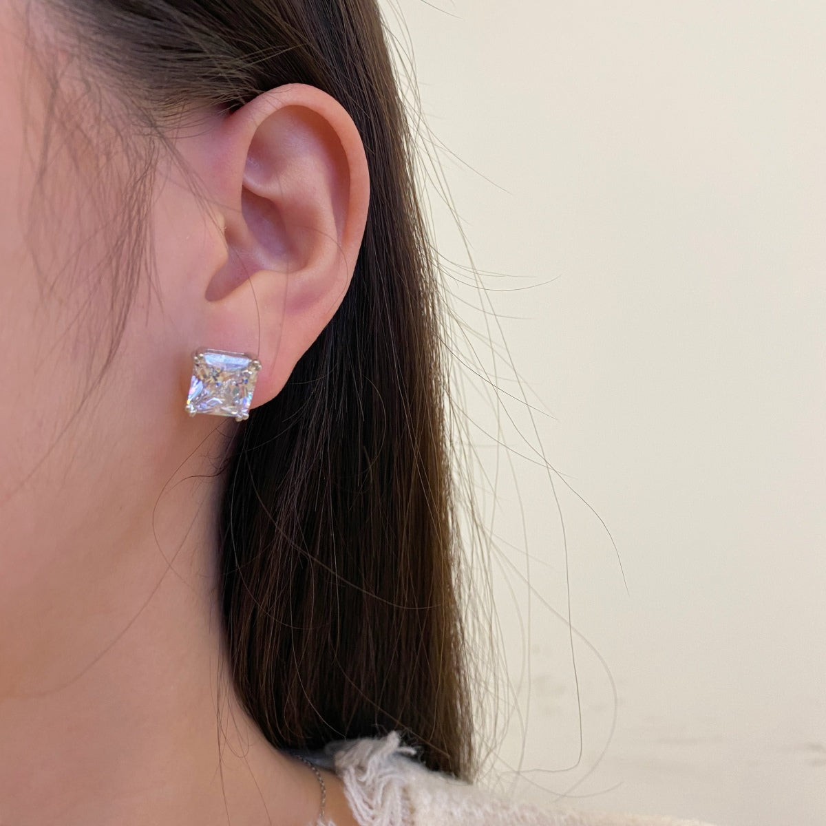 [Perla Lux]Delicate Square Shape Earrings