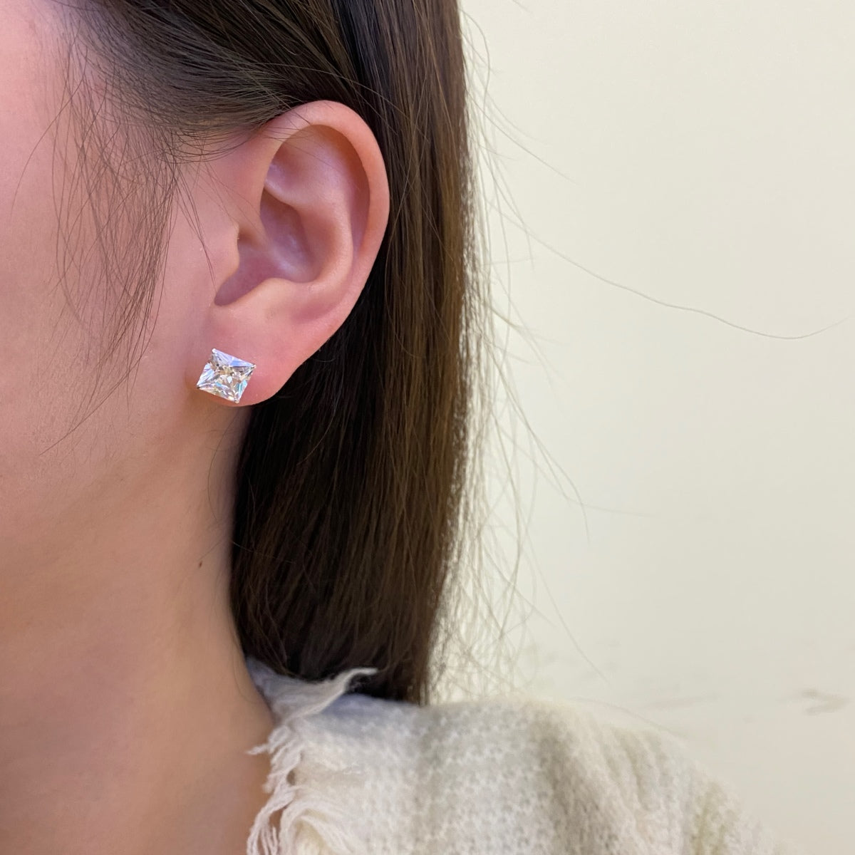 [Perla Lux]Ornate Square Shape Earrings
