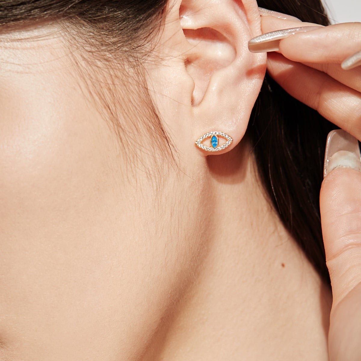 [Perla Lux]Blue Devil Eyes Hollow Stud Earrings