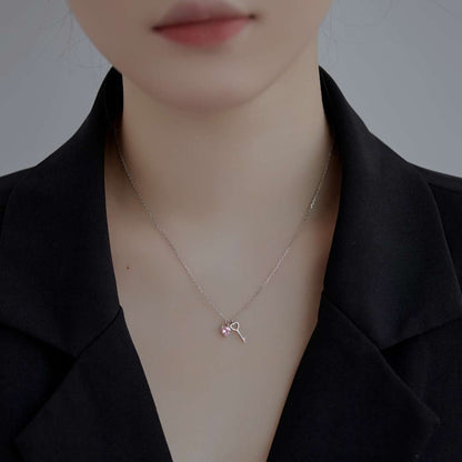 [Perla Lux]Unique Heart Shape Key Pendent Necklace