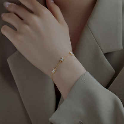 [Perla Lux]Radiant Butterfly Shape Necklace