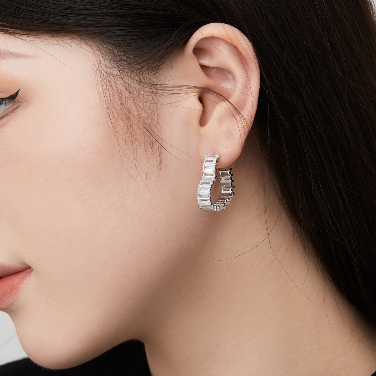 [Perla Lux]Radiant Heart Cutout Earrings