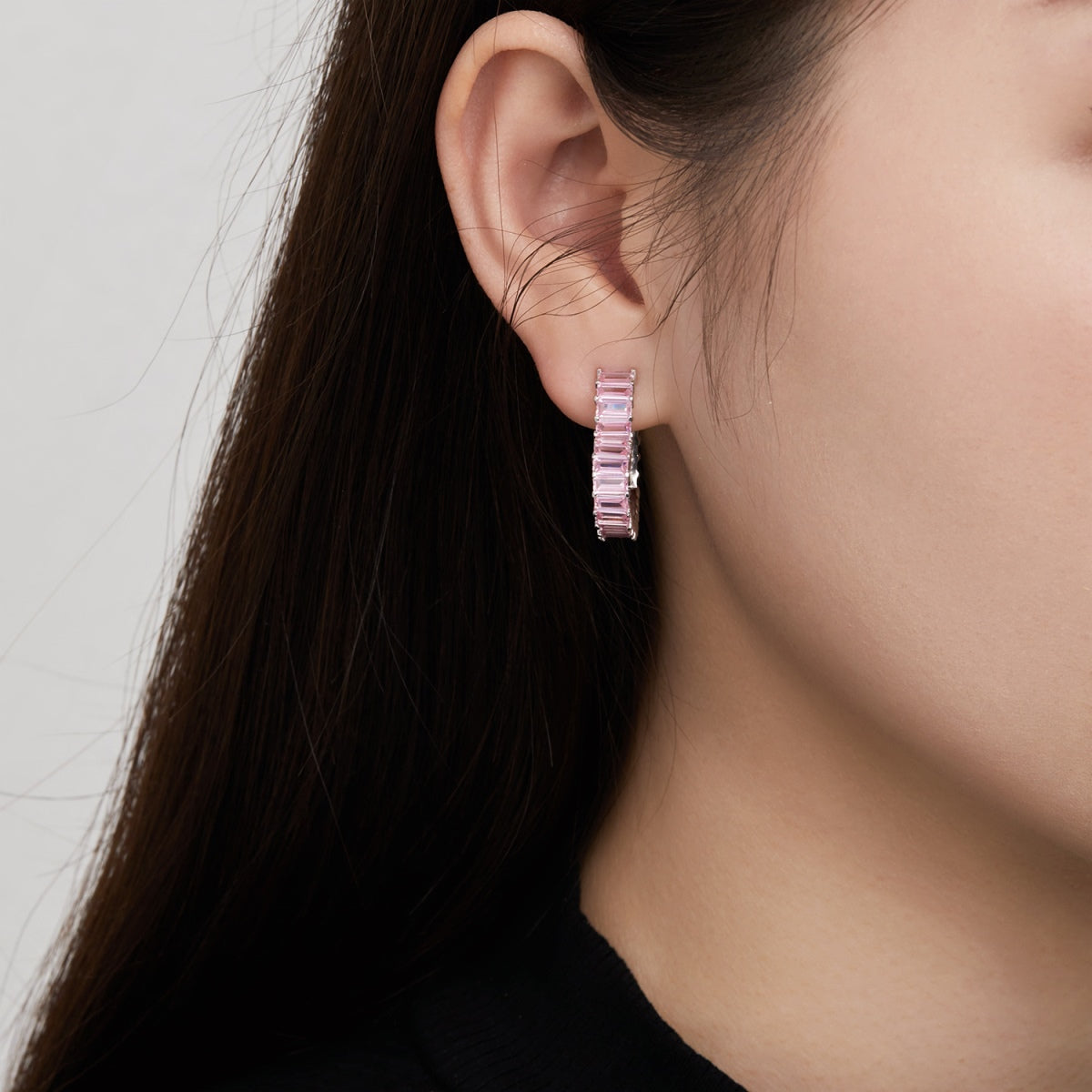 [Perla Lux]Radiant Heart Cutout Earrings