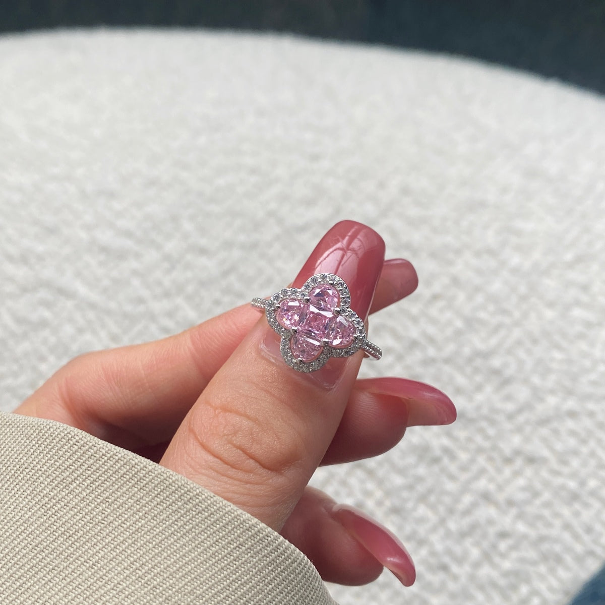 [Perla Lux]Luxurious Eternity Flower Shape Banquet Ring