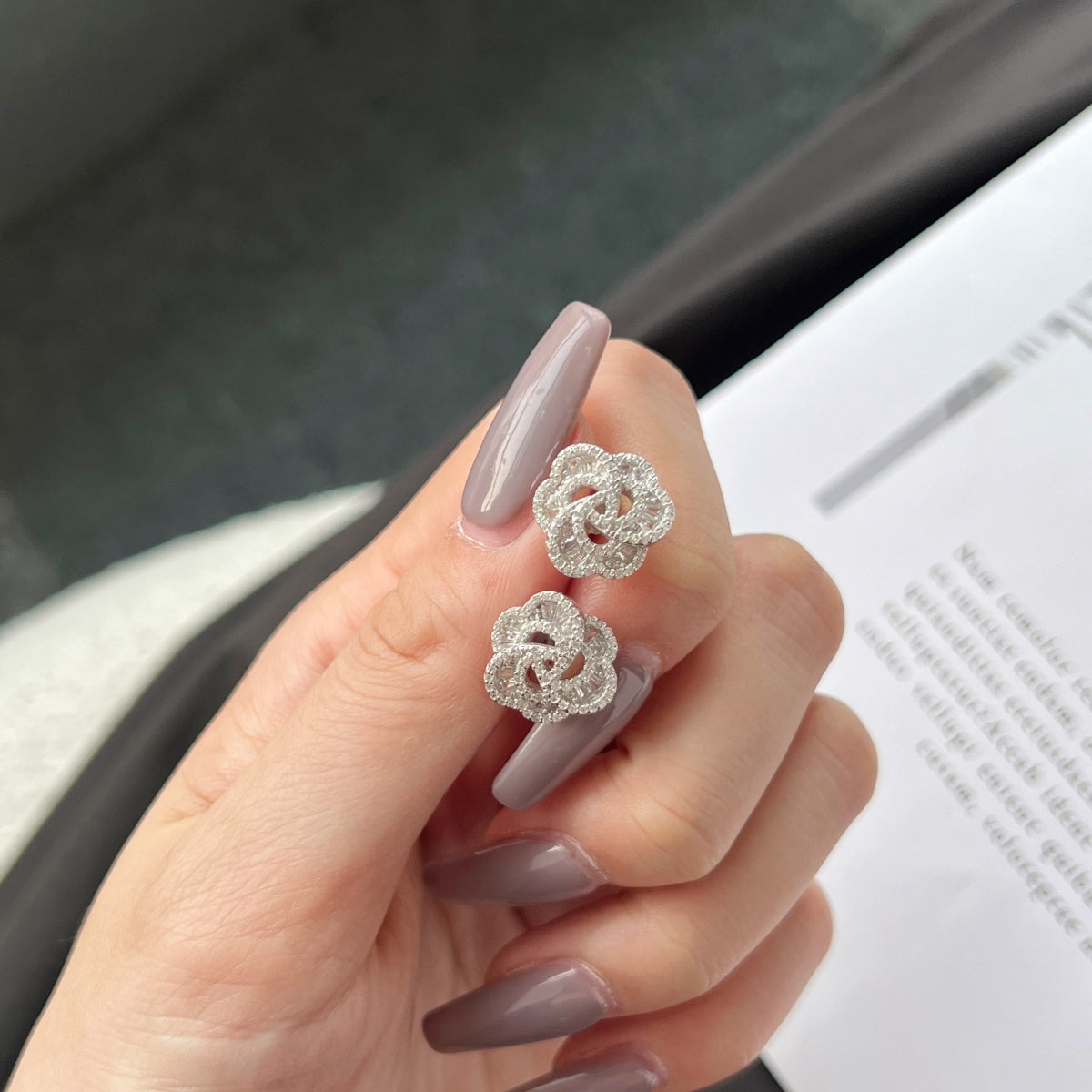 [Perla Lux]Exquisite Flower Shape Daily Earrings