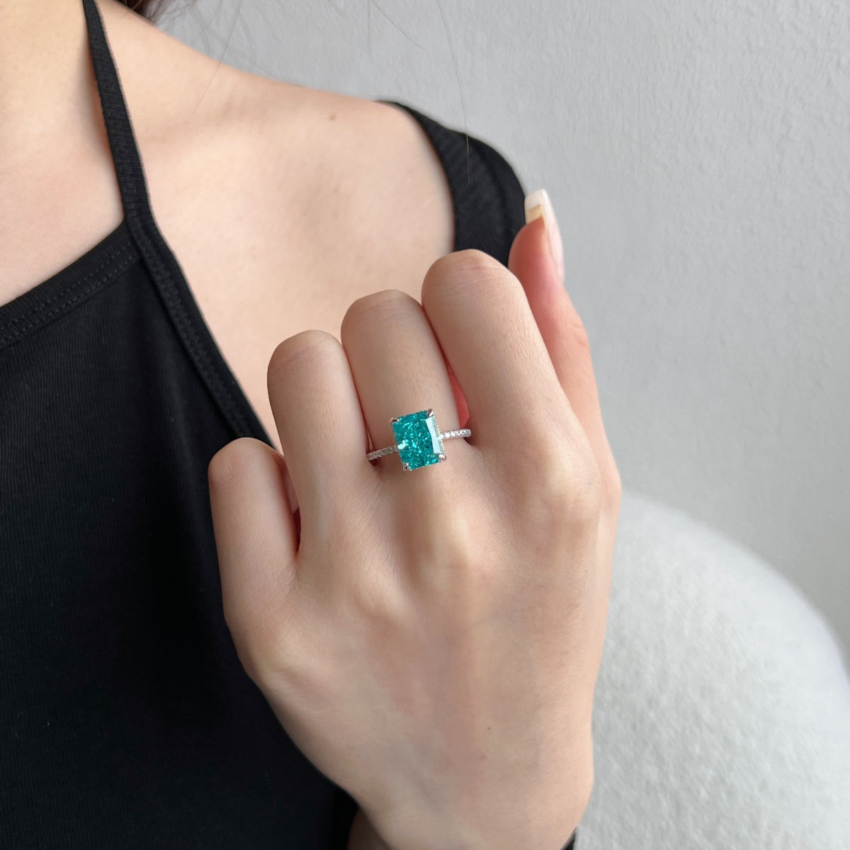 [Perla Lux]4.0 Carat Luxurious Engagement Ring