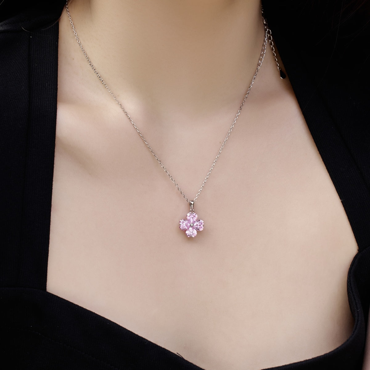 [Perla Lux]Heart-Shaped Four-Leaf Clover Bead Necklace