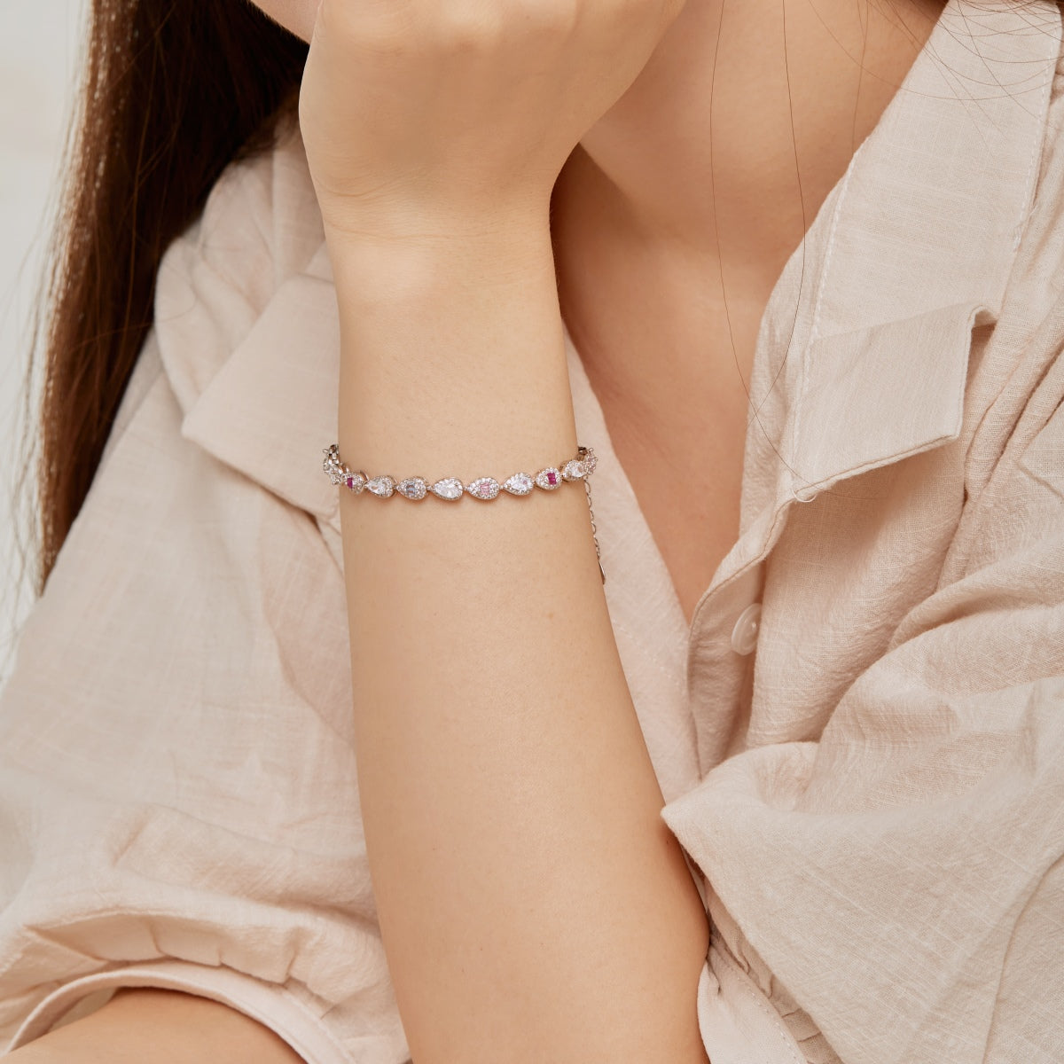 [Perla Lux]0.25 Carat Radiant Water Drop Shape Daily Bracelet