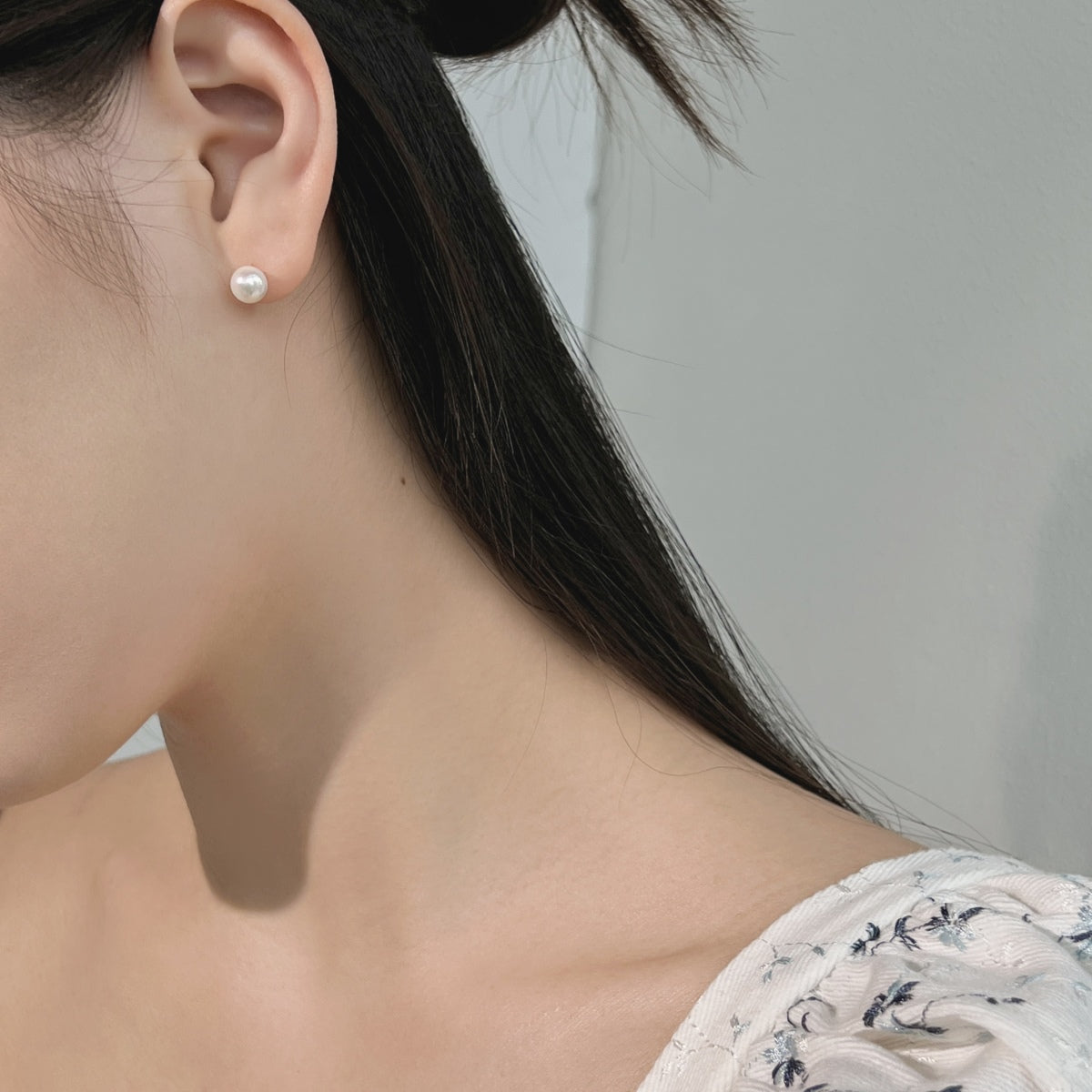 [Perla Lux]Delicate Pearl Earrings