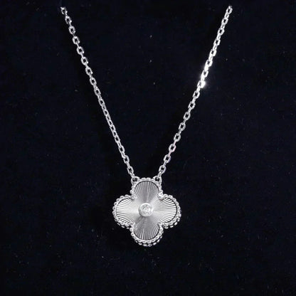 [Perla Lux]CLOVER  15MM DIAMOND LASER NECKLACE SILVER