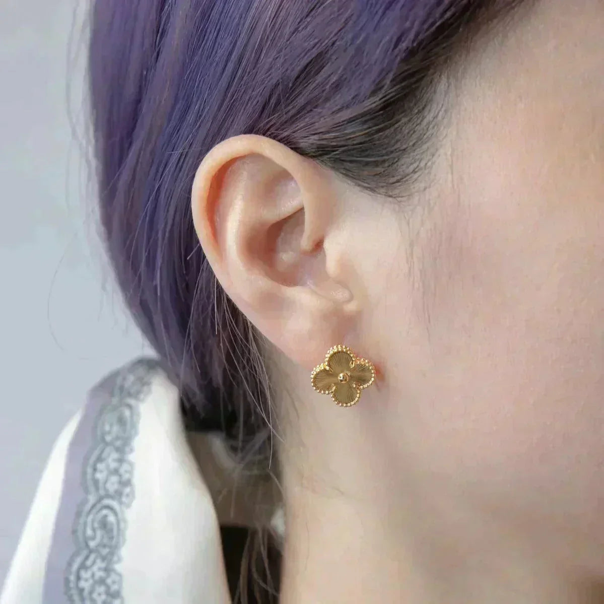 [Perla Lux]CLOVER MEDIUM 1 MOTIFS LASER EARRINGS