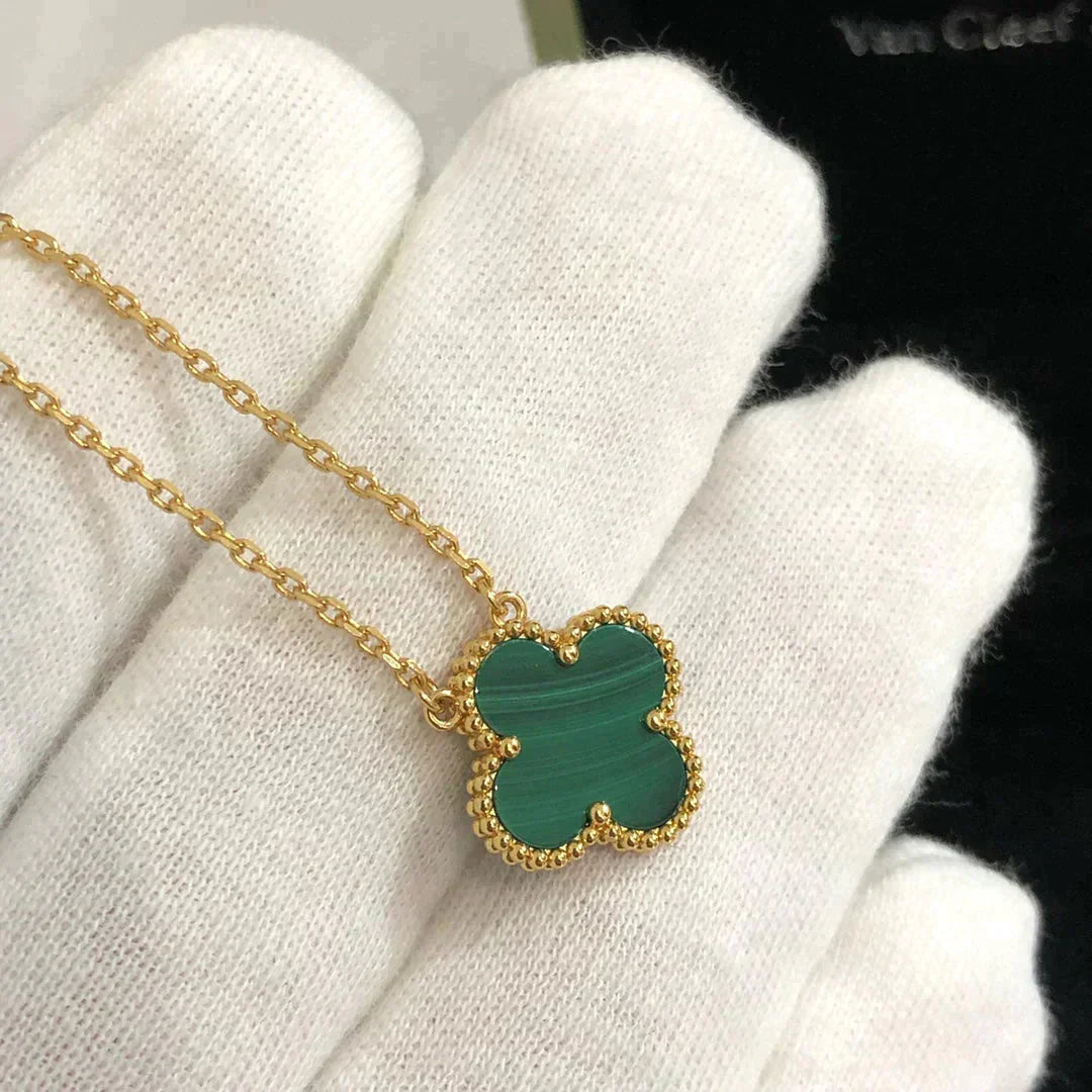 [Perla Lux]CLOVER 15MM MALACHITE SINGLE FLOWER  NECKLACE