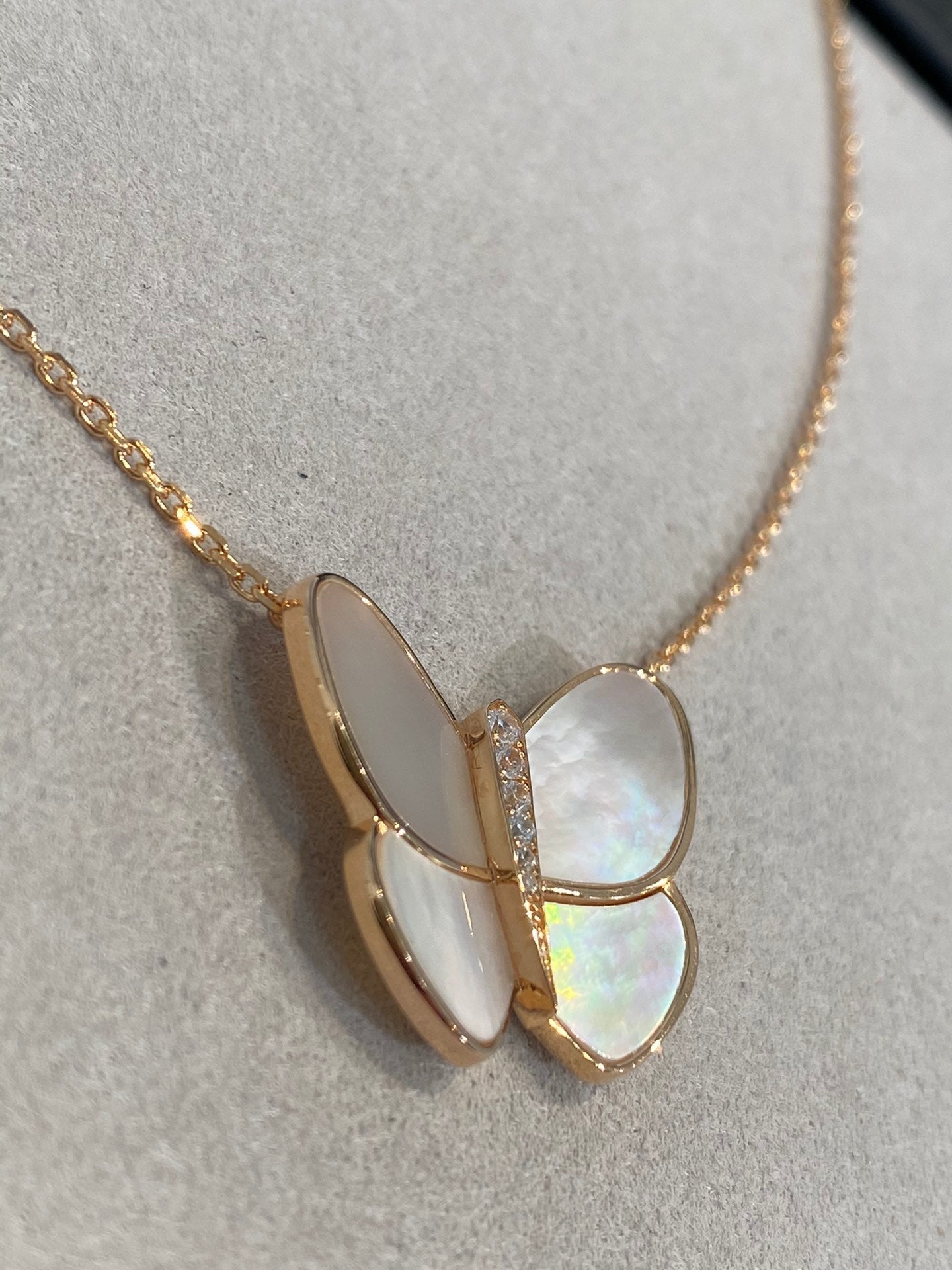 [Perla Lux]BUTTERFLY GOLD MOP DIAMOND NECKLACE