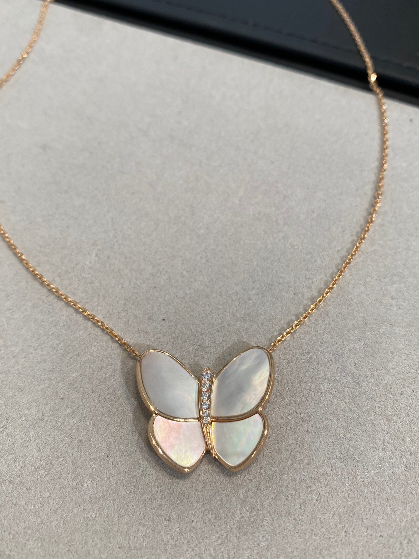 [Perla Lux]BUTTERFLY GOLD MOP DIAMOND NECKLACE