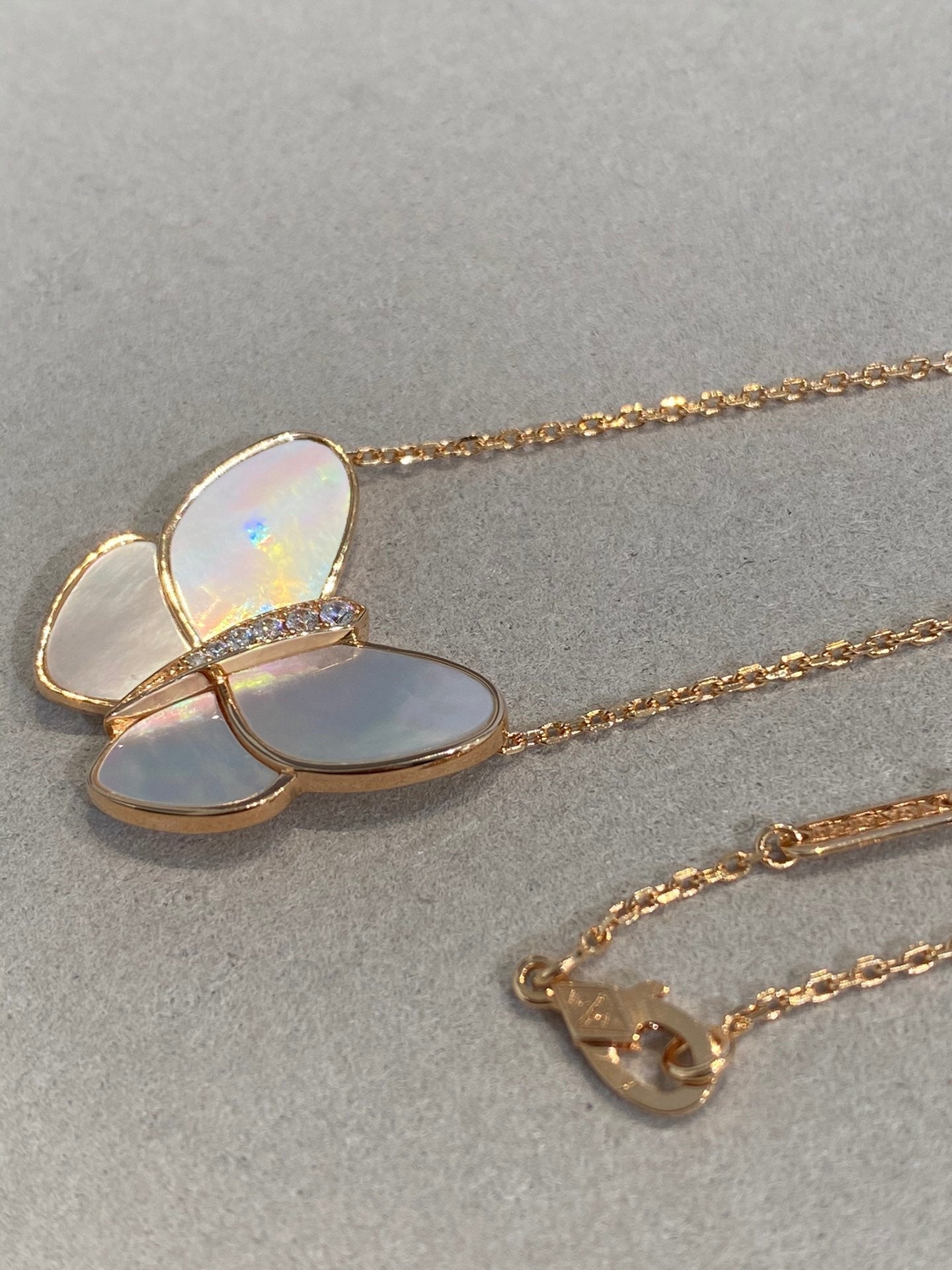 [Perla Lux]BUTTERFLY GOLD MOP DIAMOND NECKLACE