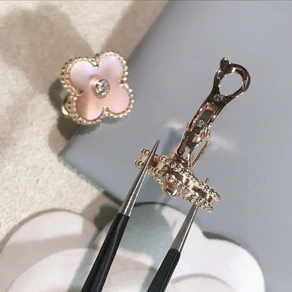 [Perla Lux]CLOVER MEDIUM 1 MOTIFS  PINK MOP DIAMOND EARRINGS