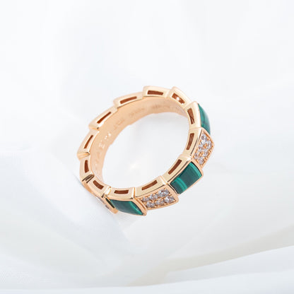 [Perla Lux]SERPENTI RING PINK GOLD MALACHITE DIAMOND PAVED 4MM