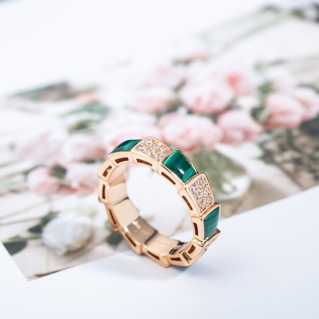 [Perla Lux]SERPENTI RING PINK GOLD MALACHITE DIAMOND PAVED 4MM
