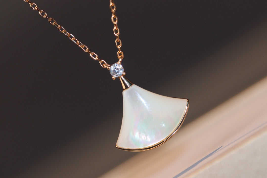 [Perla Lux]DREAM NECKLACE WHITE MOP PINK GOLD 1 DIAMOND