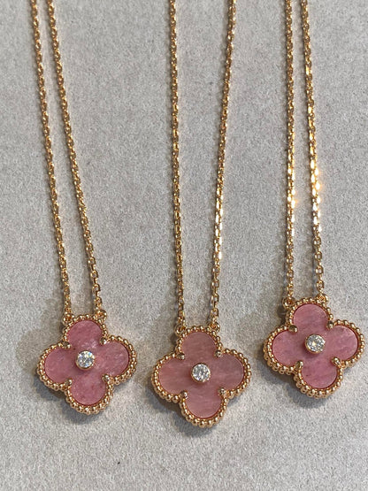 [Perla Lux]CLOVER 15MM DIAMOND RHODONITE NECKLACE