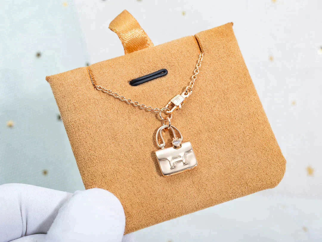 [Perla Lux]AMULETTE PEDANT ROSE GOLD NECKLACE