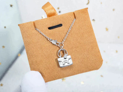 [Perla Lux]AMULETTE PEDANT SILVER NECKLACE