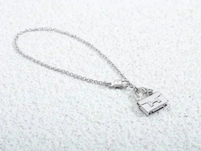 [Perla Lux]AMULETTE PEDANT SILVER NECKLACE