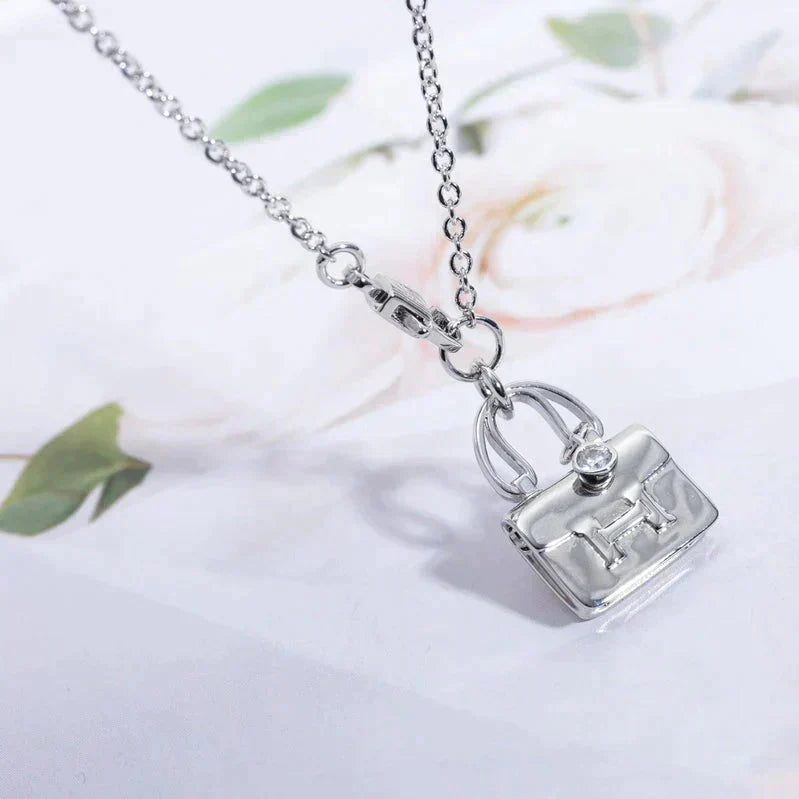 [Perla Lux]AMULETTE PEDANT SILVER NECKLACE