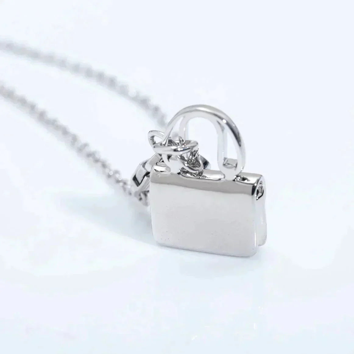 [Perla Lux]AMULETTE PEDANT SILVER NECKLACE