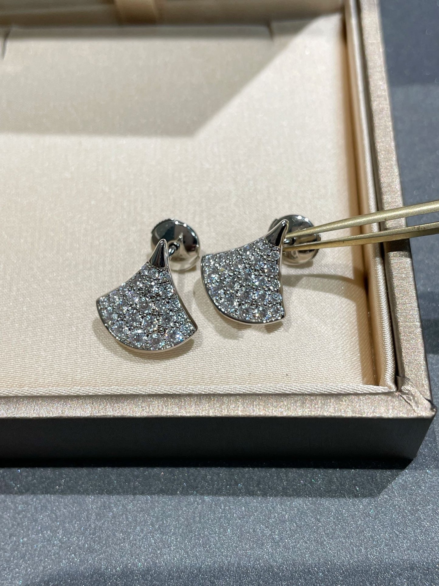 [Perla Lux]DREAM STUD EARRINGS DIAMOND