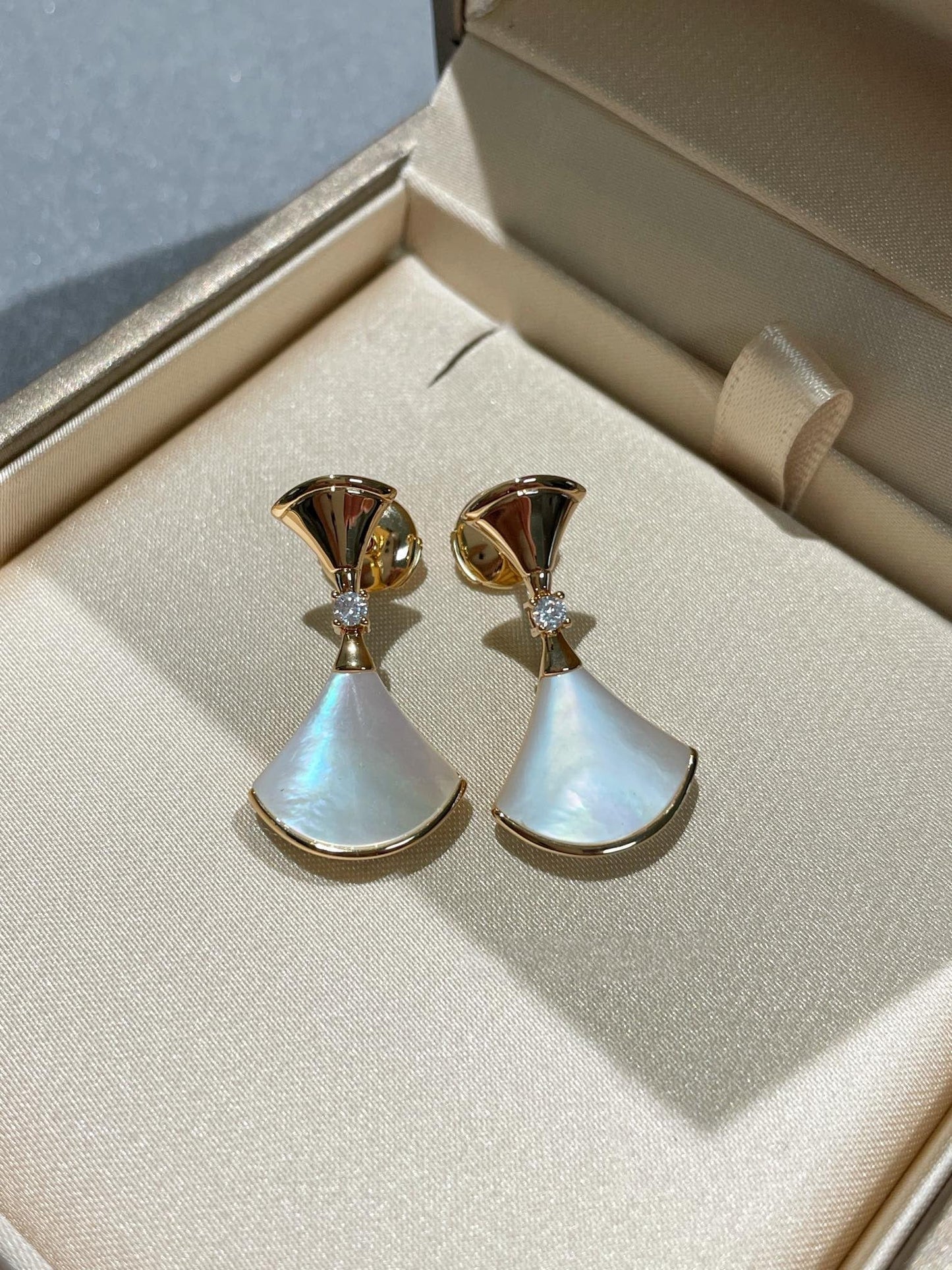 [Perla Lux]DREAM MOP 1 DIAMOND EARRINGS