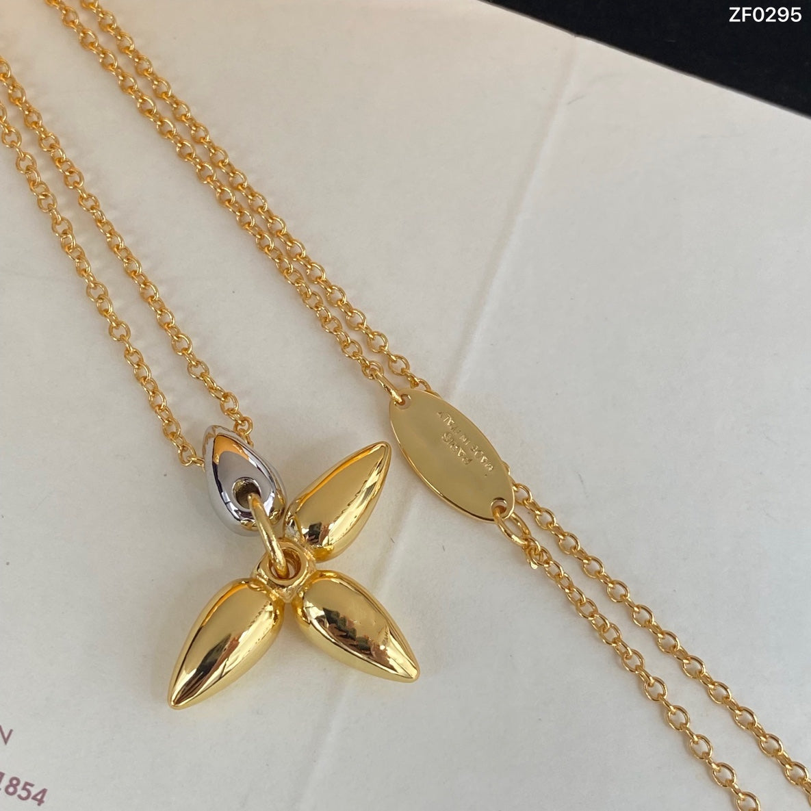 [Perla Lux]LOUISETTE PEDANT GOLD NECKLACE