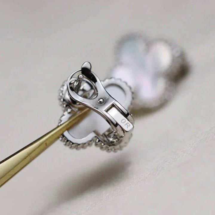 [Perla Lux]CLOVER MEDIUM 1 MOTIFS  WHITE MOP EARRINGS SILVER