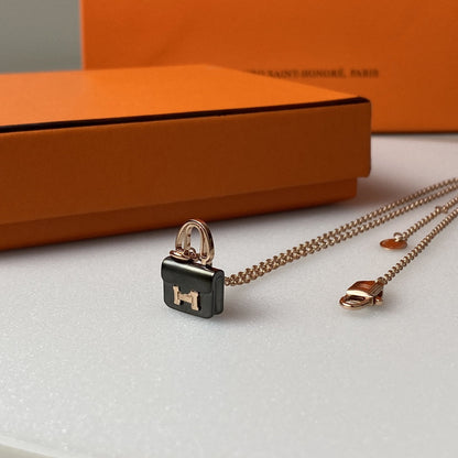 [Perla Lux]CONSTANCE BLACK PEDANT PINK GOLD NECKLACE