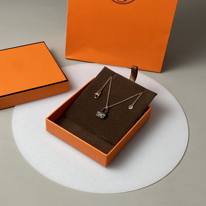 [Perla Lux]CONSTANCE BLACK PEDANT PINK GOLD NECKLACE