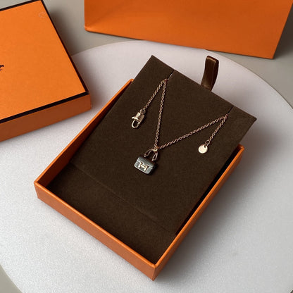 [Perla Lux]CONSTANCE BLACK PEDANT PINK GOLD NECKLACE