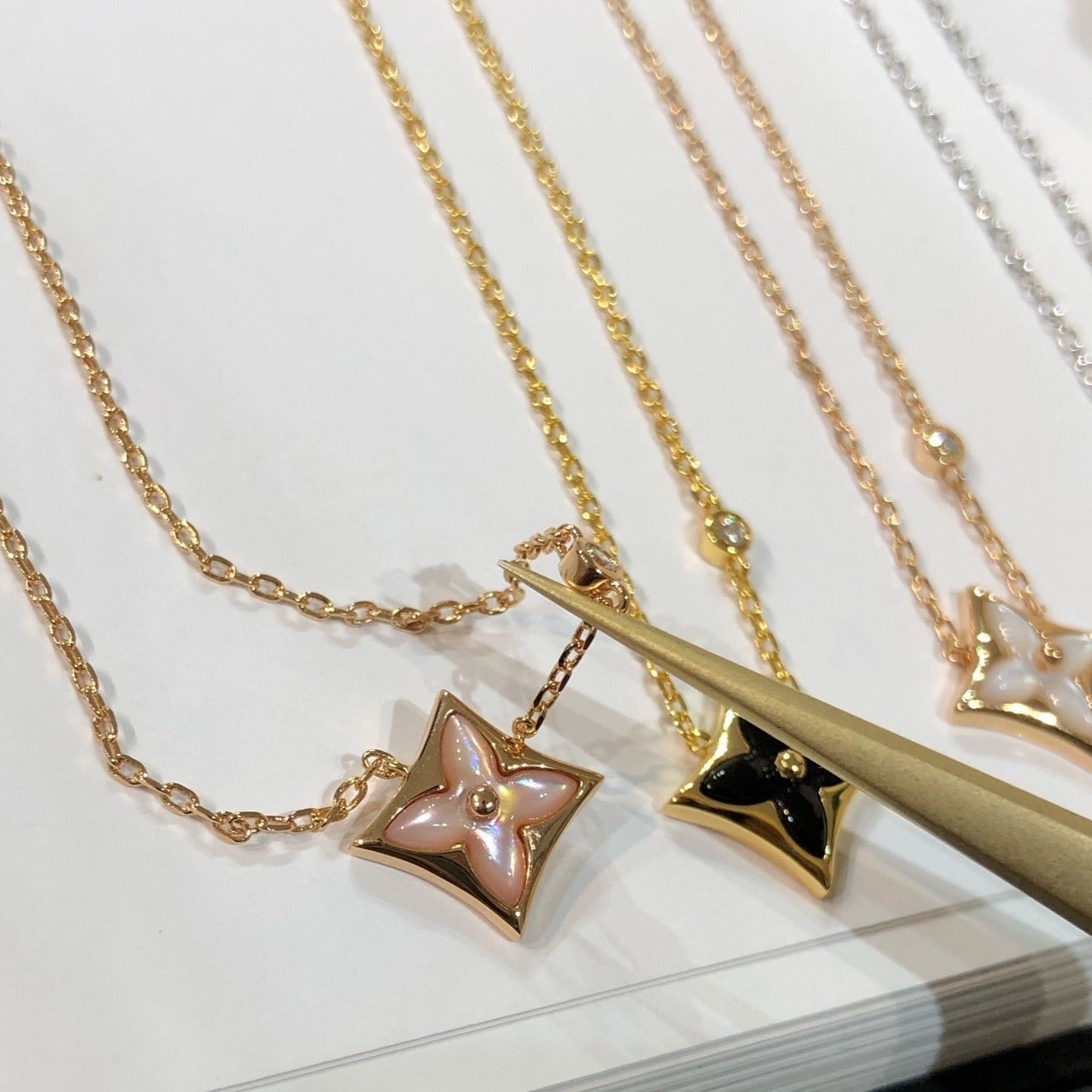 [Perla Lux]STAR BLACK MOP NECKLACE