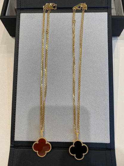 [Perla Lux]CLOVER 25MM NECKLACE GOLD CARNELIAN
