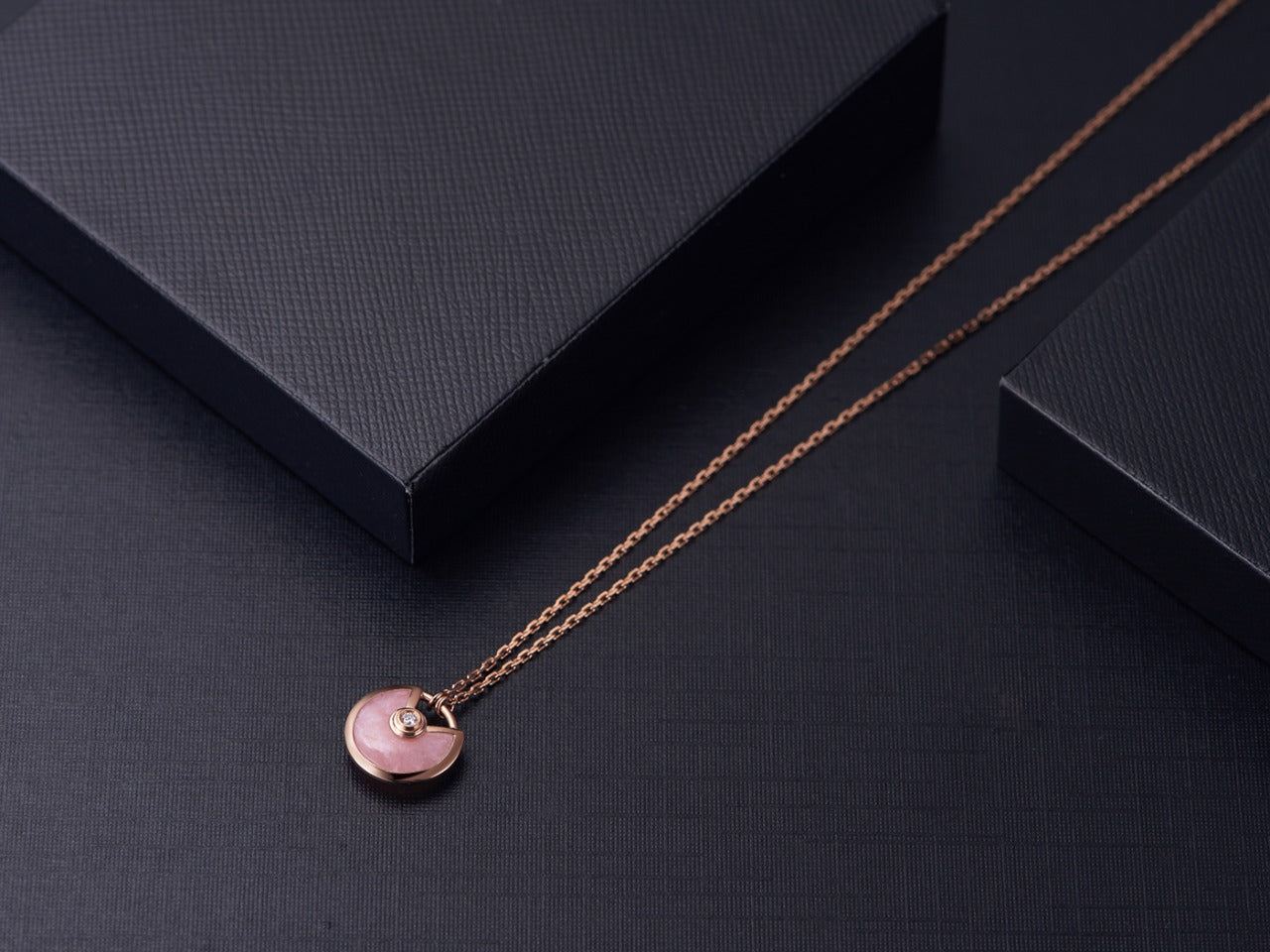 [Perla Lux]AMULETTE ROSE GOLD PINK MOP NECKLACE