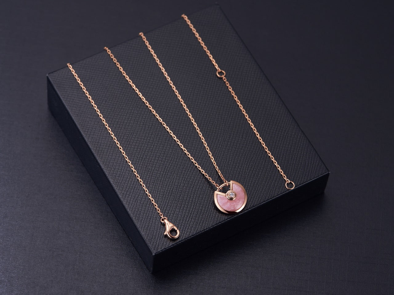 [Perla Lux]AMULETTE ROSE GOLD PINK MOP NECKLACE
