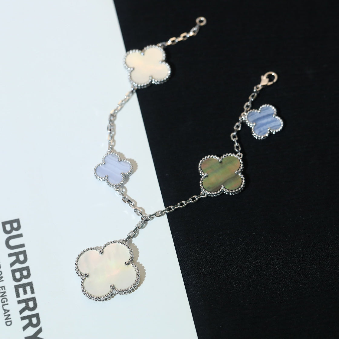 [Perla Lux]CLOVER BRACELET 5 MOTIFS MOP CHALCEDONY SILVER