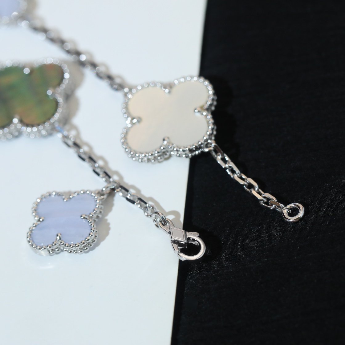 [Perla Lux]CLOVER BRACELET 5 MOTIFS MOP CHALCEDONY SILVER
