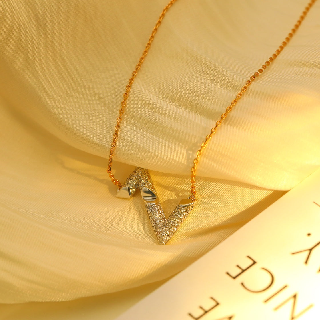 [Perla Lux]VOLT SILVER DIAMOND PEDANT NECKLACE