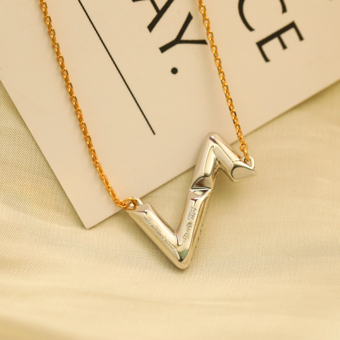 [Perla Lux]VOLT SILVER DIAMOND PEDANT NECKLACE