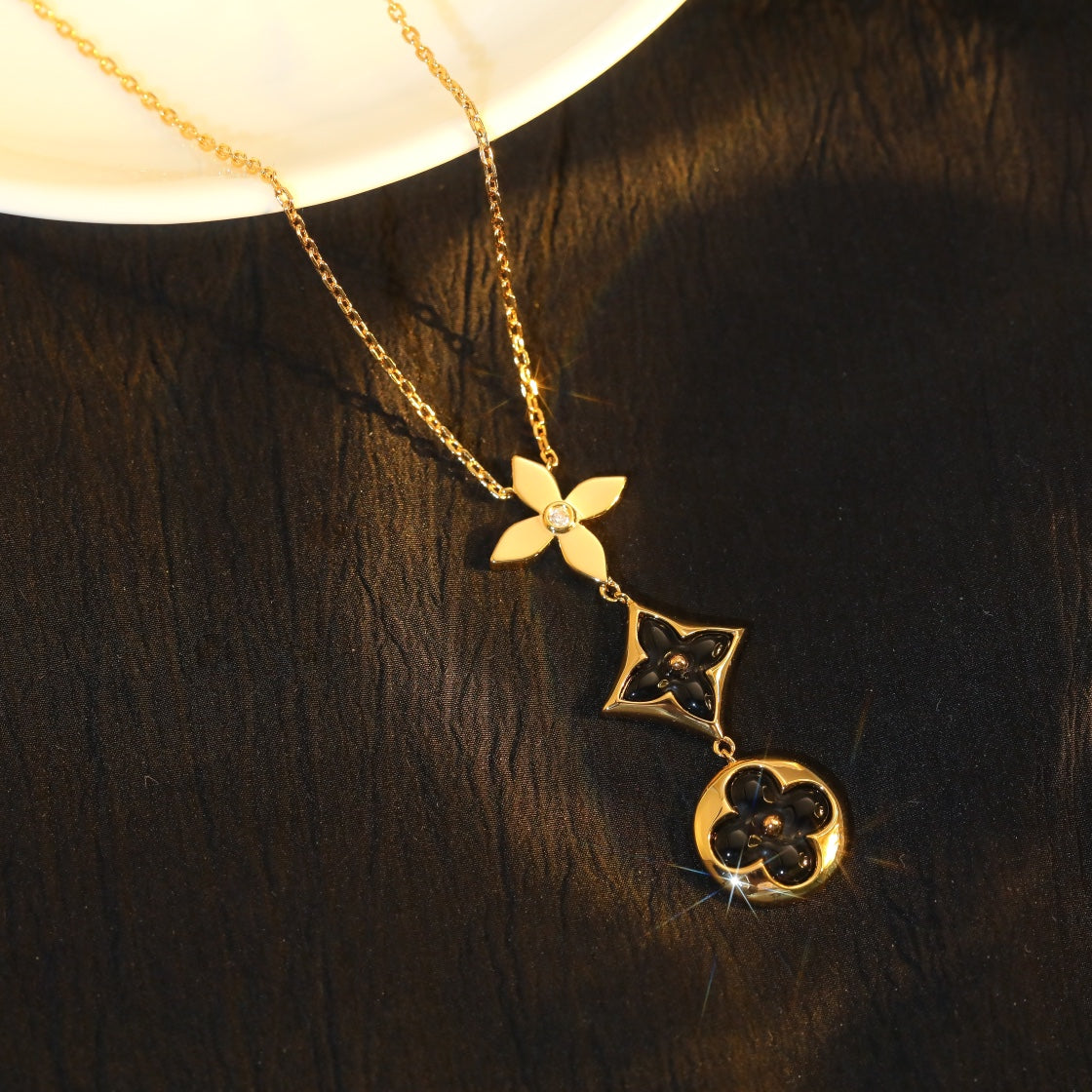 [Perla Lux]STAR AND SUN ONYX PINK GOLD NECKLACE